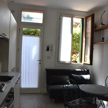 Maison De Minou - Pied-a-terre Venetië